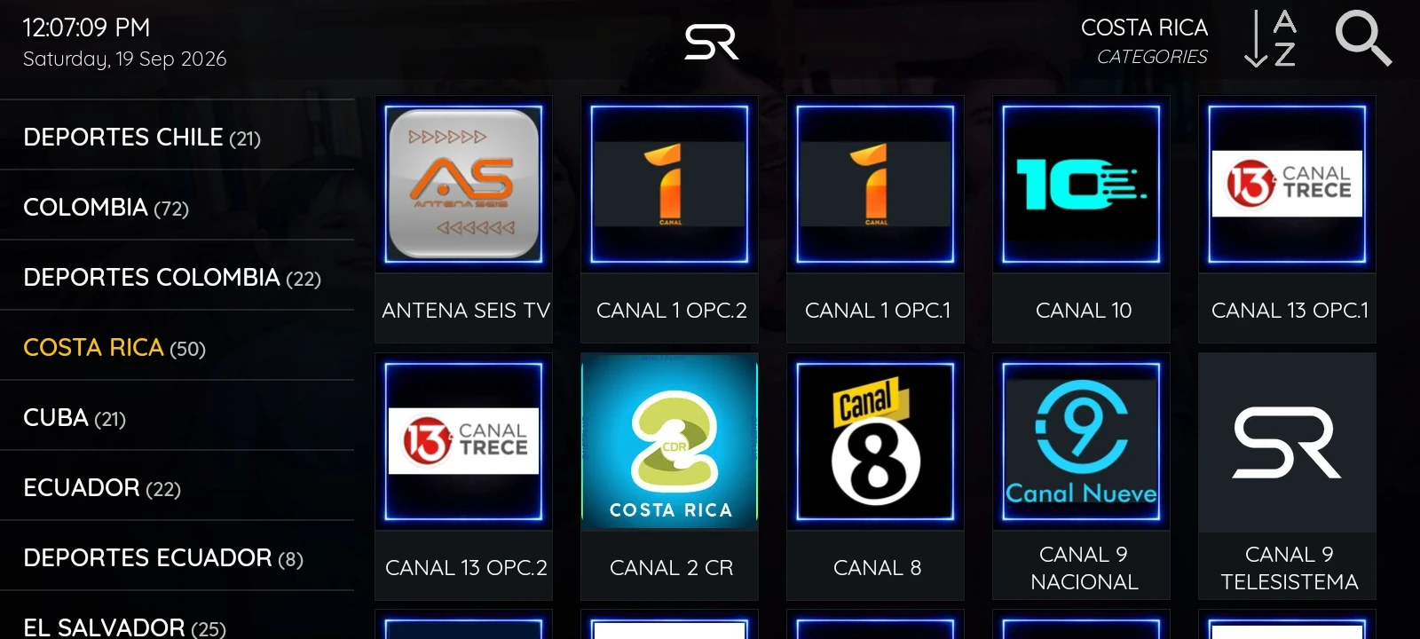 TV en vivo de XCIPTV 2100 con categorías y logos de canales